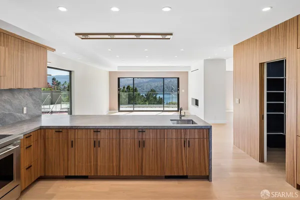 $20,000 | 1435 Lakeview Drive, Hillsborough, CA 94010