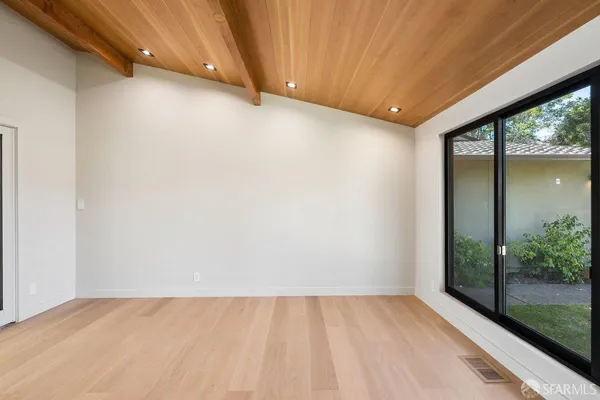 $20,000 | 1435 Lakeview Drive, Hillsborough, CA 94010