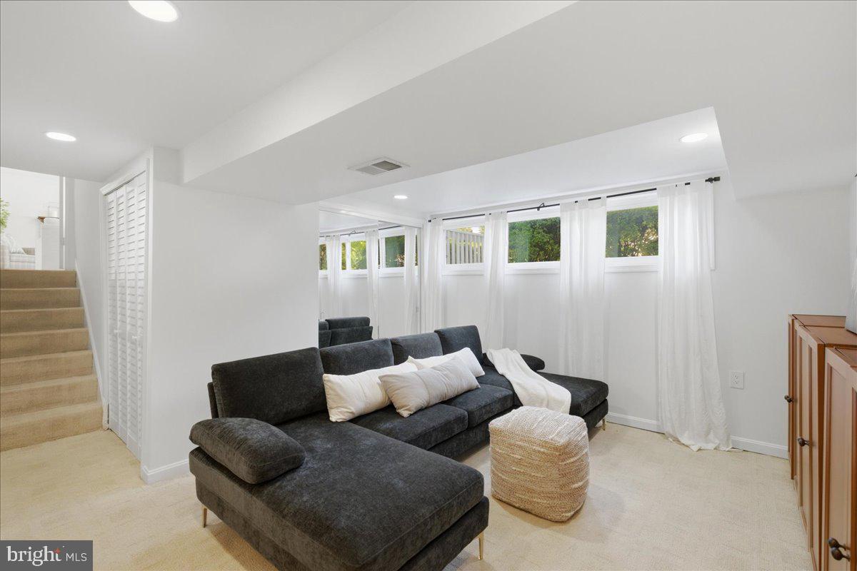 8915 Battery Road Alexandria, VA 22308 - Photo 36 of 55 Gallery Image 36