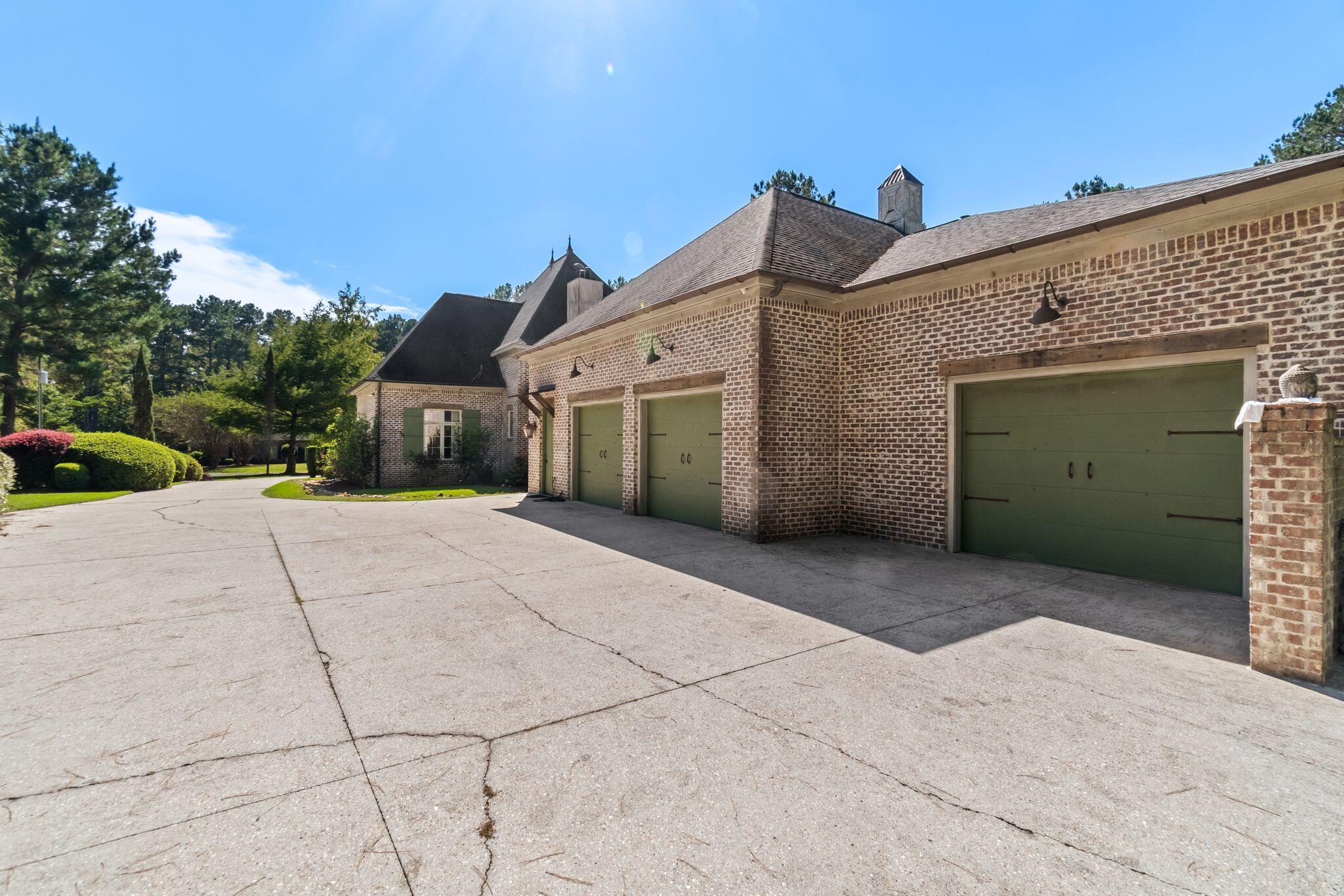 15 Jomar Road Laurel, MS 39443 - Photo 10 of 108 Gallery Image 10