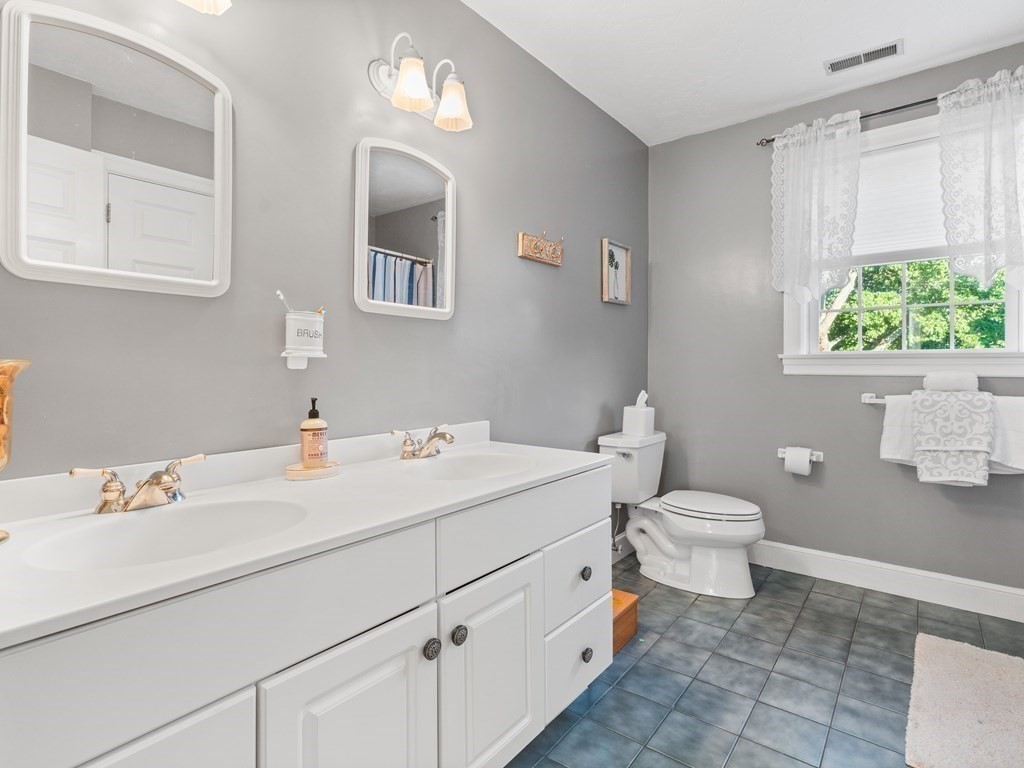 20 Concord Road Stoneham, MA 02180 - Photo 19 of 35 Gallery Image 19