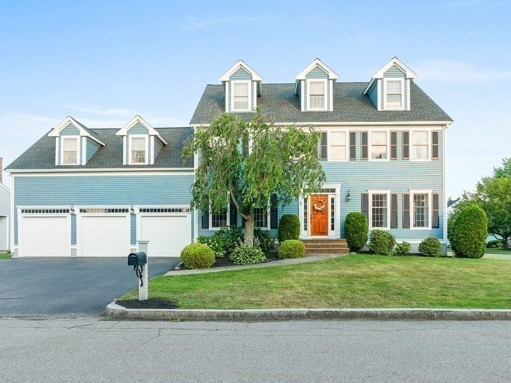 20 Concord Road Stoneham, MA 02180 - Photo 2 of 35 Gallery Image 2