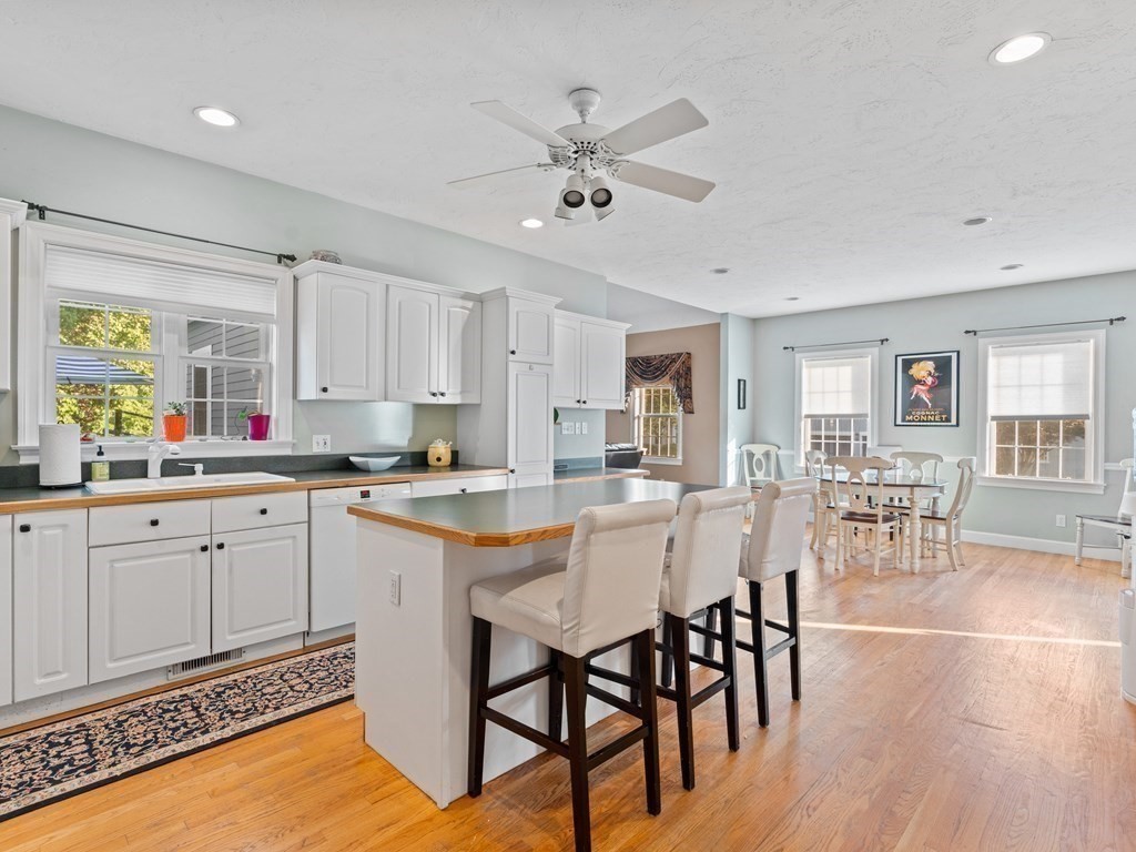 20 Concord Road Stoneham, MA 02180 - Photo 3 of 35 Gallery Image 3