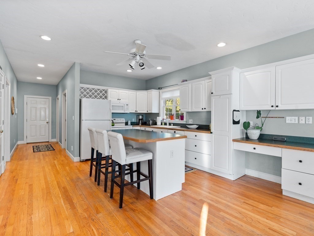 20 Concord Road Stoneham, MA 02180 - Photo 5 of 35 Gallery Image 5