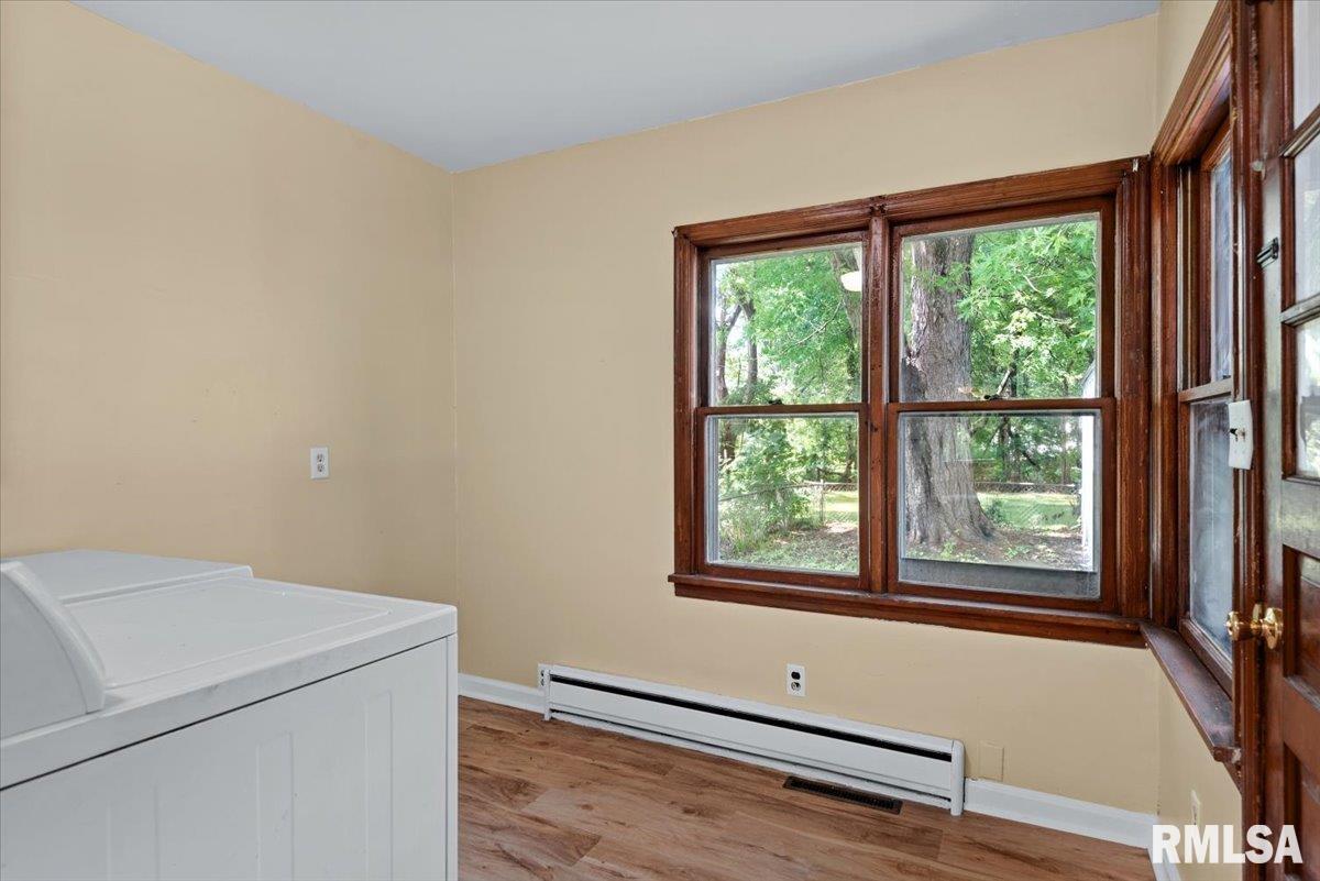 209 Yates Avenue Springfield, IL 62702 - Photo 13 of 28 Gallery Image 13