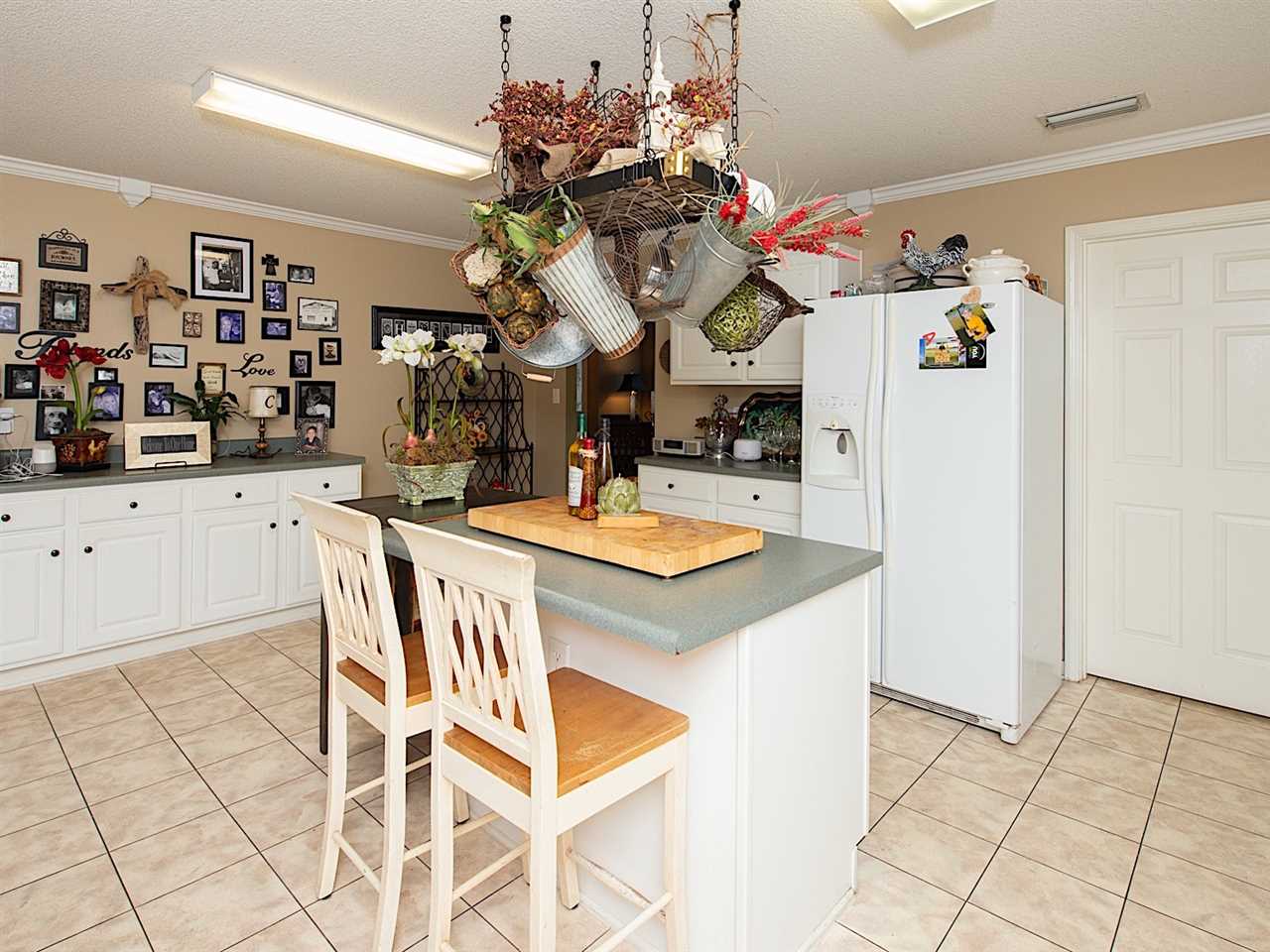 12233 Venice Boulevard Foley, AL 36535 - Photo 17 of 35 Kitchen