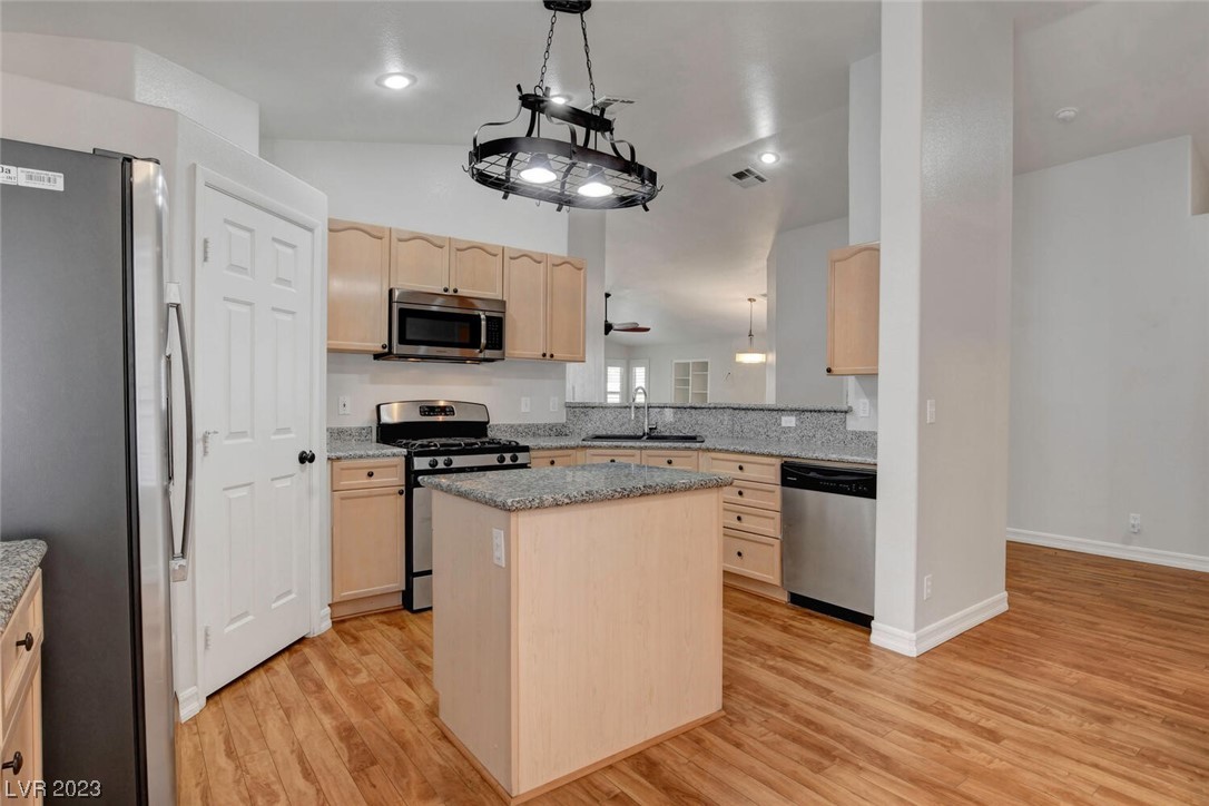 7401 Alpine Ridge Street Las Vegas, NV 89131 - Photo 12 of 31 Gallery Image 12