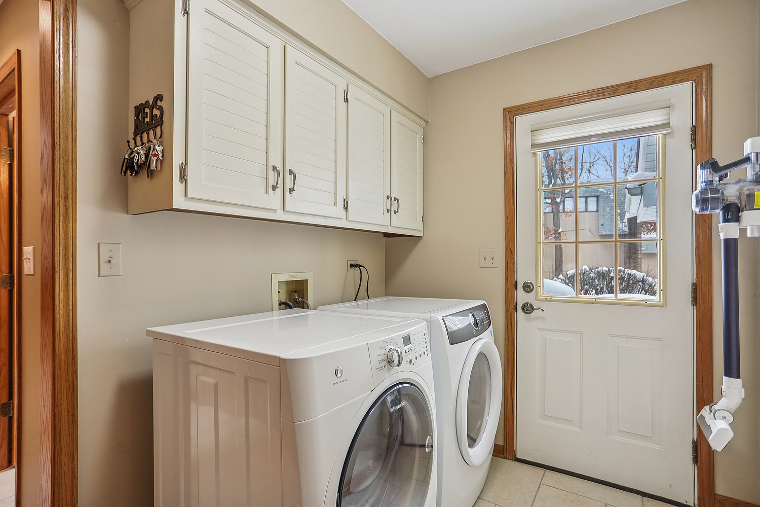 580 Moray Terrace Crete, IL 60417 - Photo 15 of 35 a utility room with dryer and washer