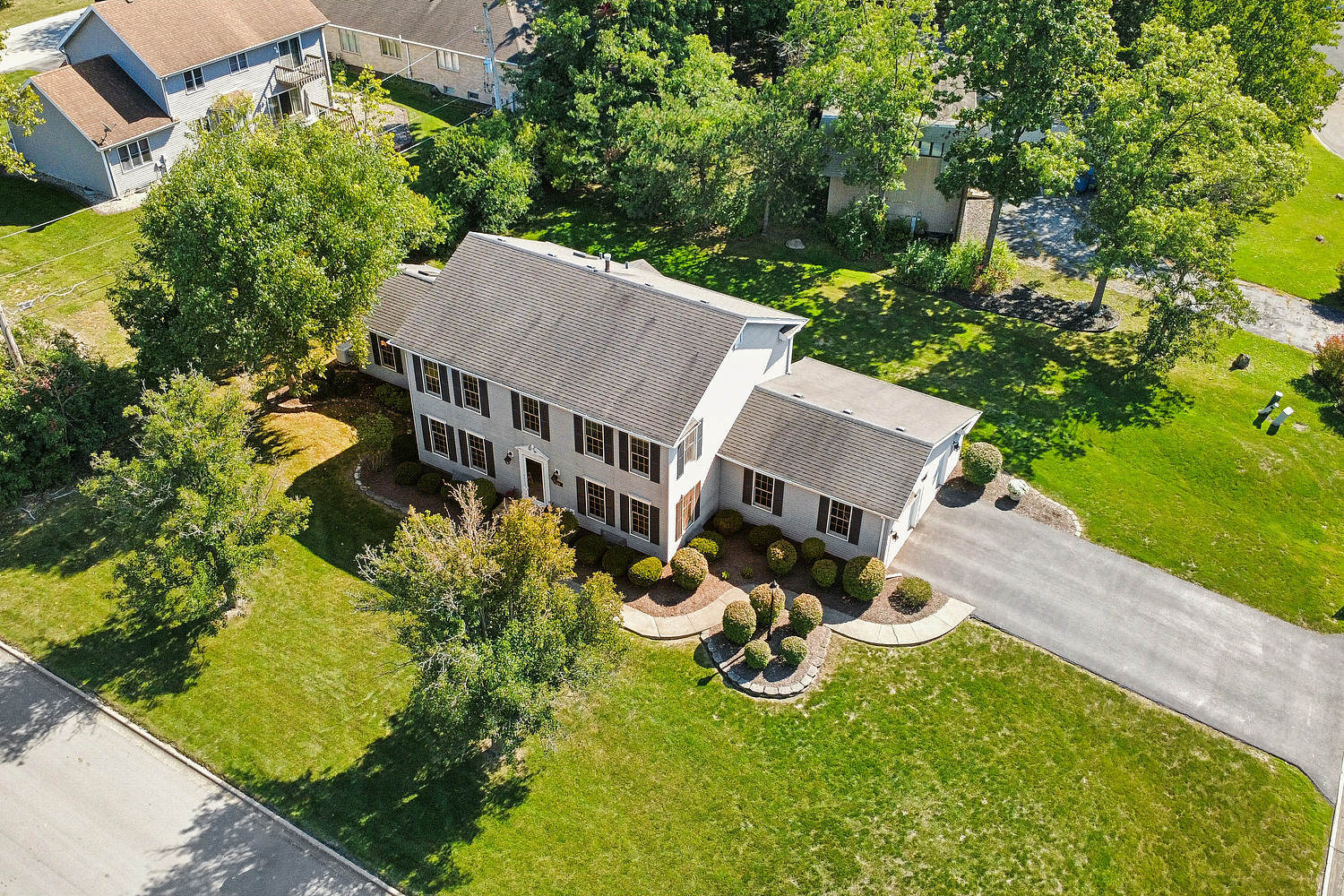 580 Moray Terrace Crete, IL 60417 - Photo 4 of 35 an aerial view of a house with swimming pool garden and patio