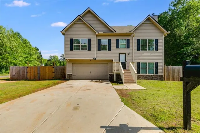 $299,900 | 119 Sourwood Lane, Temple, GA 30179
