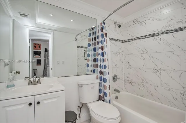 $1,600 | 1638 Embassy Drive, Unit 308, West Palm Beach, FL 33401