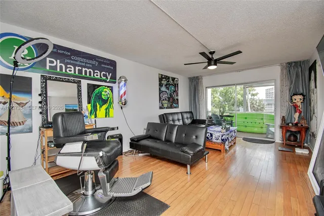 $1,600 | 1638 Embassy Drive, Unit 308, West Palm Beach, FL 33401