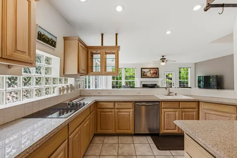 $635,000 | 3216 Lakeway Boulevard, Austin, TX 78734