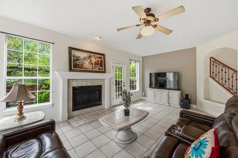 $635,000 | 3216 Lakeway Boulevard, Austin, TX 78734