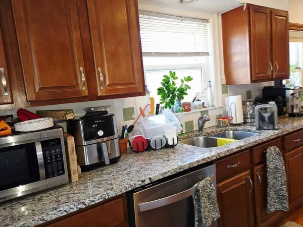 $5,000 | 70 Beaconwood Road, Unit B, Newton, MA 02461