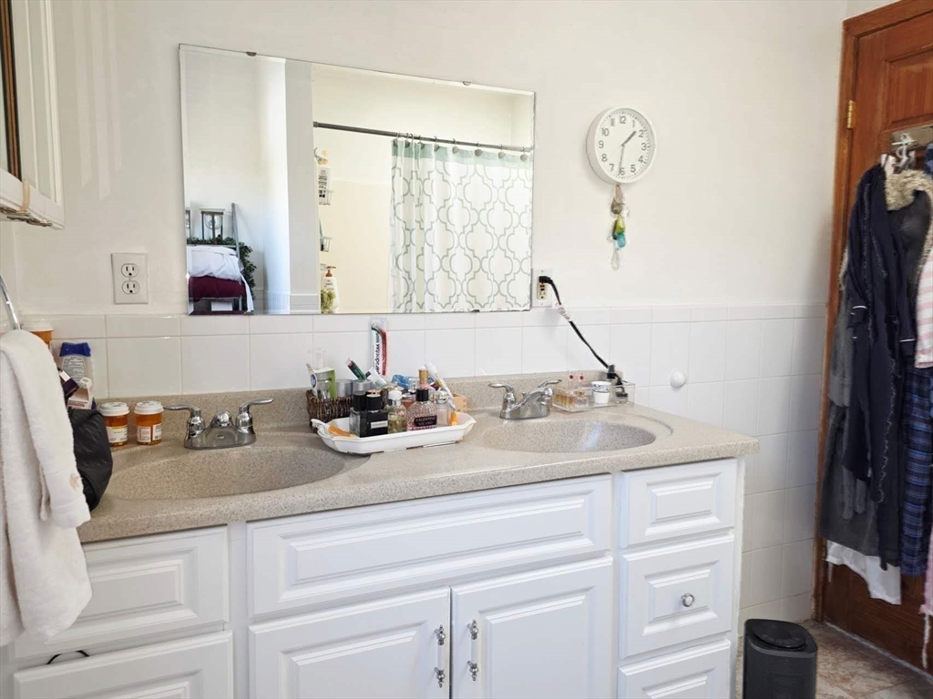 70 Beaconwood Road, Unit B Newton, MA 02461 - Photo 25 of 39