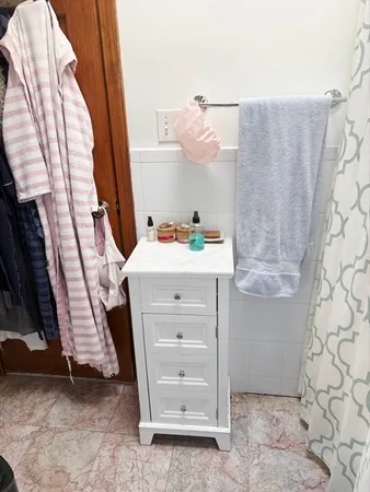 $5,000 | 70 Beaconwood Road, Unit B, Newton, MA 02461