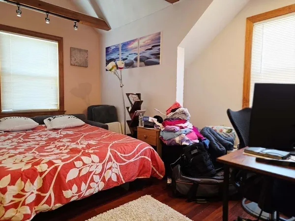 $5,000 | 70 Beaconwood Road, Unit B, Newton, MA 02461