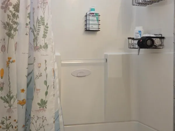 $5,000 | 70 Beaconwood Road, Unit B, Newton, MA 02461