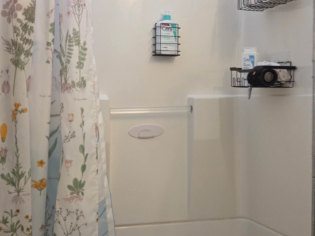 70 Beaconwood Road, Unit B Newton, MA 02461 - Photo 32 of 39