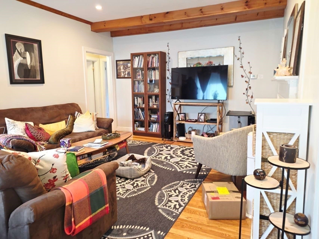 70 Beaconwood Road, Unit B Newton, MA 02461 - Photo 8 of 39