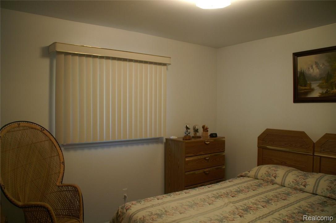 216 Buckingham Road Canton, MI 48188 - Photo 6 of 27 PICT0113.JPG