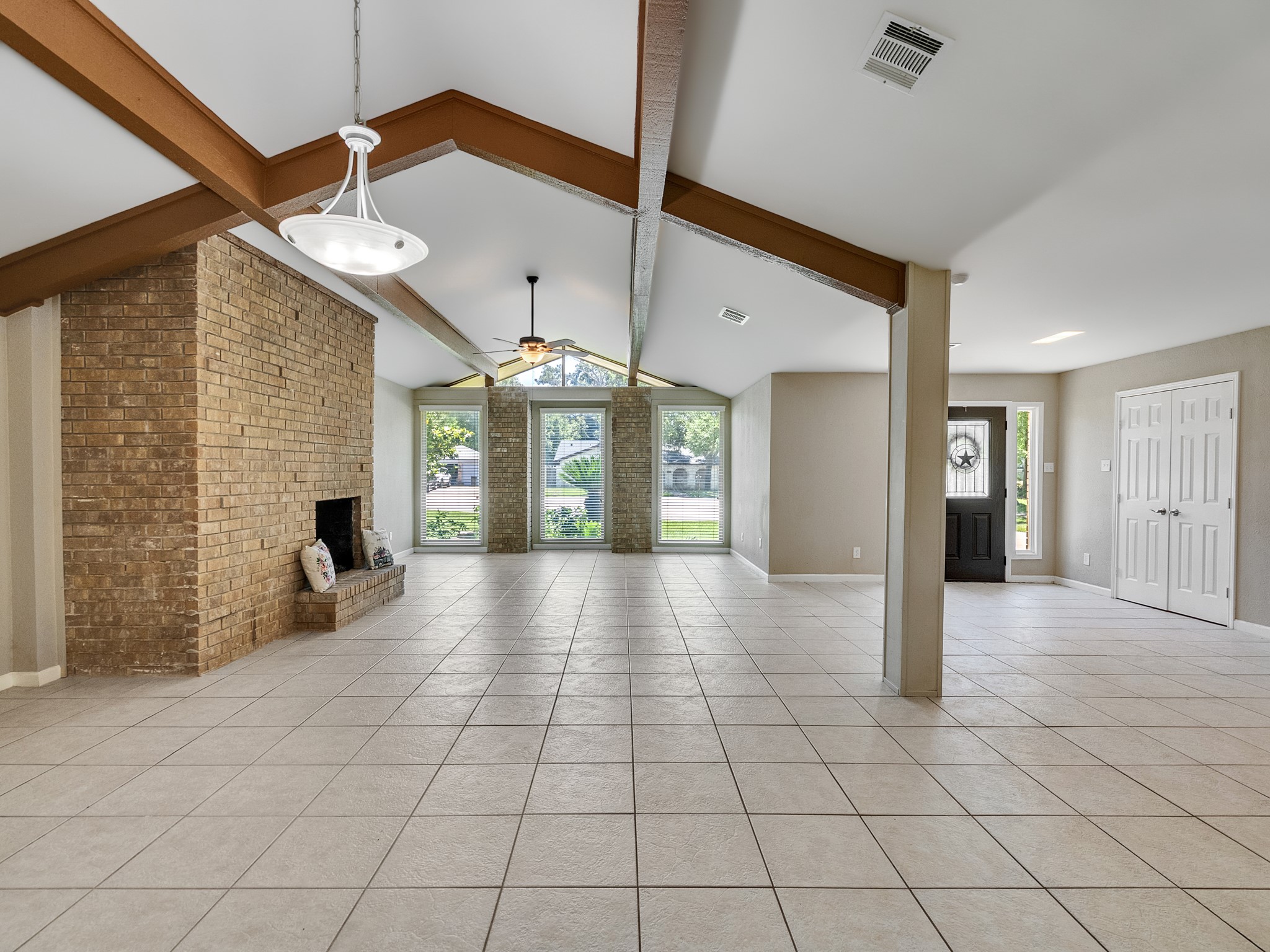 603 Casper Court Spring, TX 77373 - Photo 13 of 31 View from the kitchen to the family room.