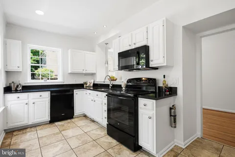 $1,575,000 | 3315 Dent Place Northwest, Washington, DC 20007
