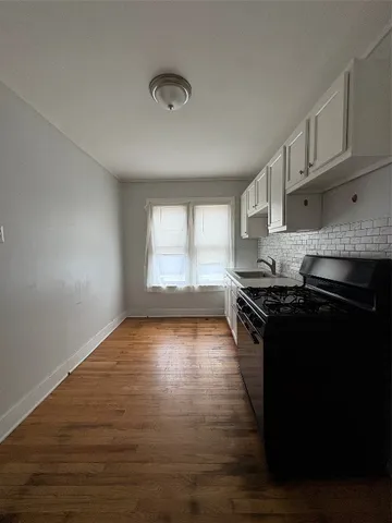 $1,300 | 364 Floral Avenue, Unit 2L, Johnson City, NY 13790