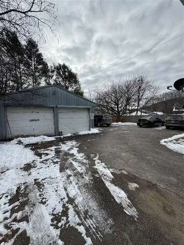 $1,300 | 364 Floral Avenue, Unit 2L, Johnson City, NY 13790