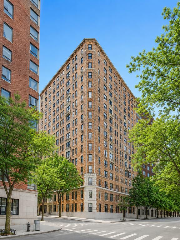 98 Riverside Drive, Unit 5B Manhattan, NY 10024 - Photo 8 of 11 Photo 8