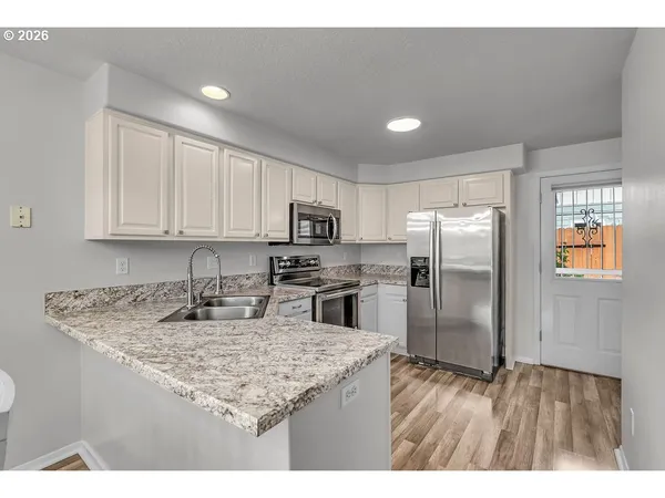 $299,900 | 6211 Southeast Polaris Way, Hillsboro, OR 97123