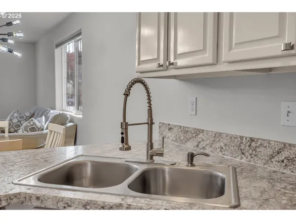 $299,900 | 6211 Southeast Polaris Way, Hillsboro, OR 97123