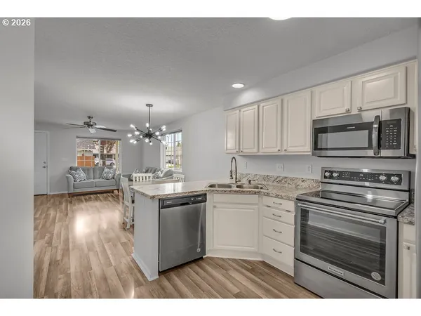 $299,900 | 6211 Southeast Polaris Way, Hillsboro, OR 97123