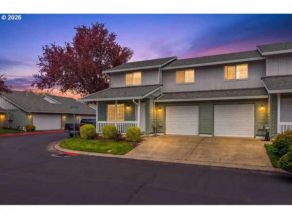 $299,900 | 6211 Southeast Polaris Way, Hillsboro, OR 97123
