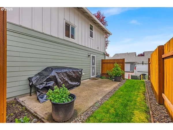 $299,900 | 6211 Southeast Polaris Way, Hillsboro, OR 97123