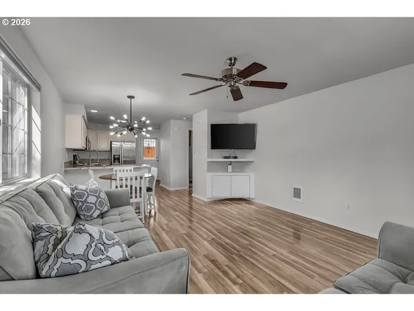 $299,900 | 6211 Southeast Polaris Way, Hillsboro, OR 97123