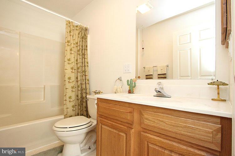 10665 Harding Road Laurel, MD 20723 - Photo 14 of 30 Bath