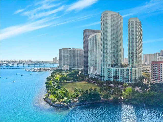 $1,450,000 | 1900 North Bayshore Drive, Unit PH4902, Miami, FL 33132