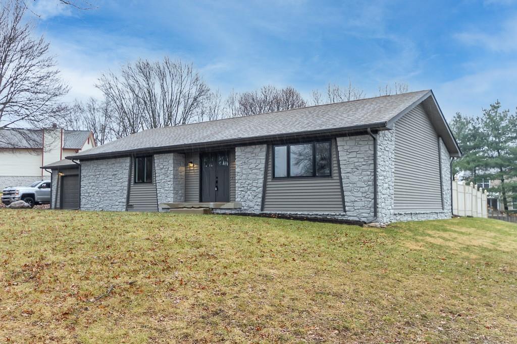 4007 Summit Ridge Road Greenwood, IN 46142 - Photo 2 of 48 Gallery Image 2
