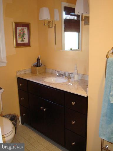 265 Beach Road Pasadena, MD 21122 - Photo 13 of 16 Bath (Master)