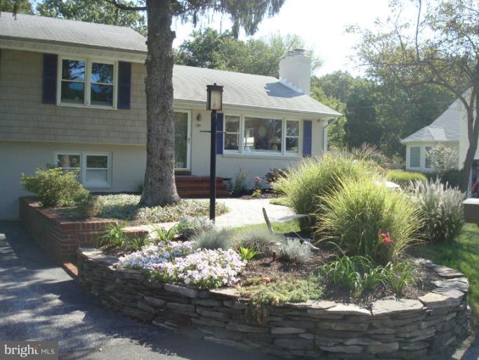265 Beach Road Pasadena, MD 21122 - Photo 3 of 16 Exterior (Front)