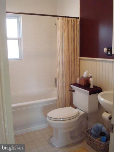 265 Beach Road Pasadena, MD 21122 - Photo 10 of 16 Bath
