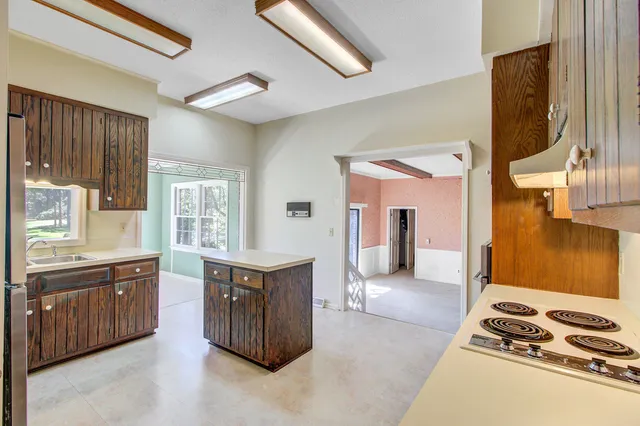 $699,000 | 408 Country Club Boulevard, Summerville, SC 29483