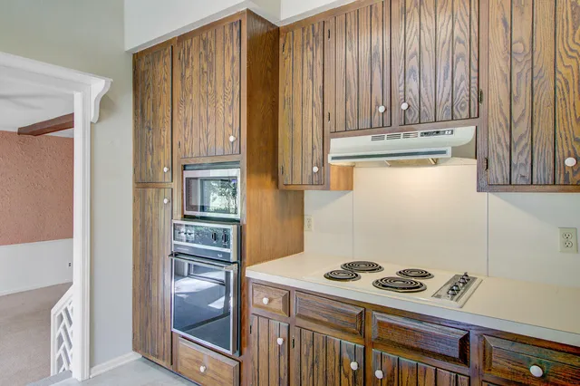 $699,000 | 408 Country Club Boulevard, Summerville, SC 29483