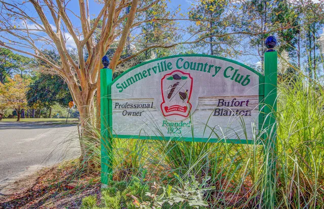 $699,000 | 408 Country Club Boulevard, Summerville, SC 29483