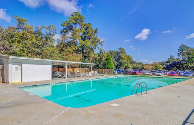 $699,000 | 408 Country Club Boulevard, Summerville, SC 29483