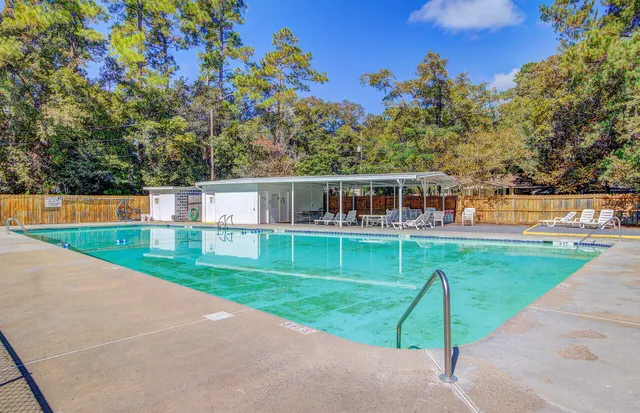 $699,000 | 408 Country Club Boulevard, Summerville, SC 29483