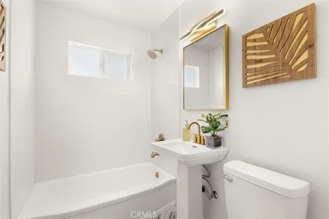 $735,000 | 1559 West 113th Street, Los Angeles, CA 90047