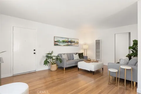 $735,000 | 1559 West 113th Street, Los Angeles, CA 90047